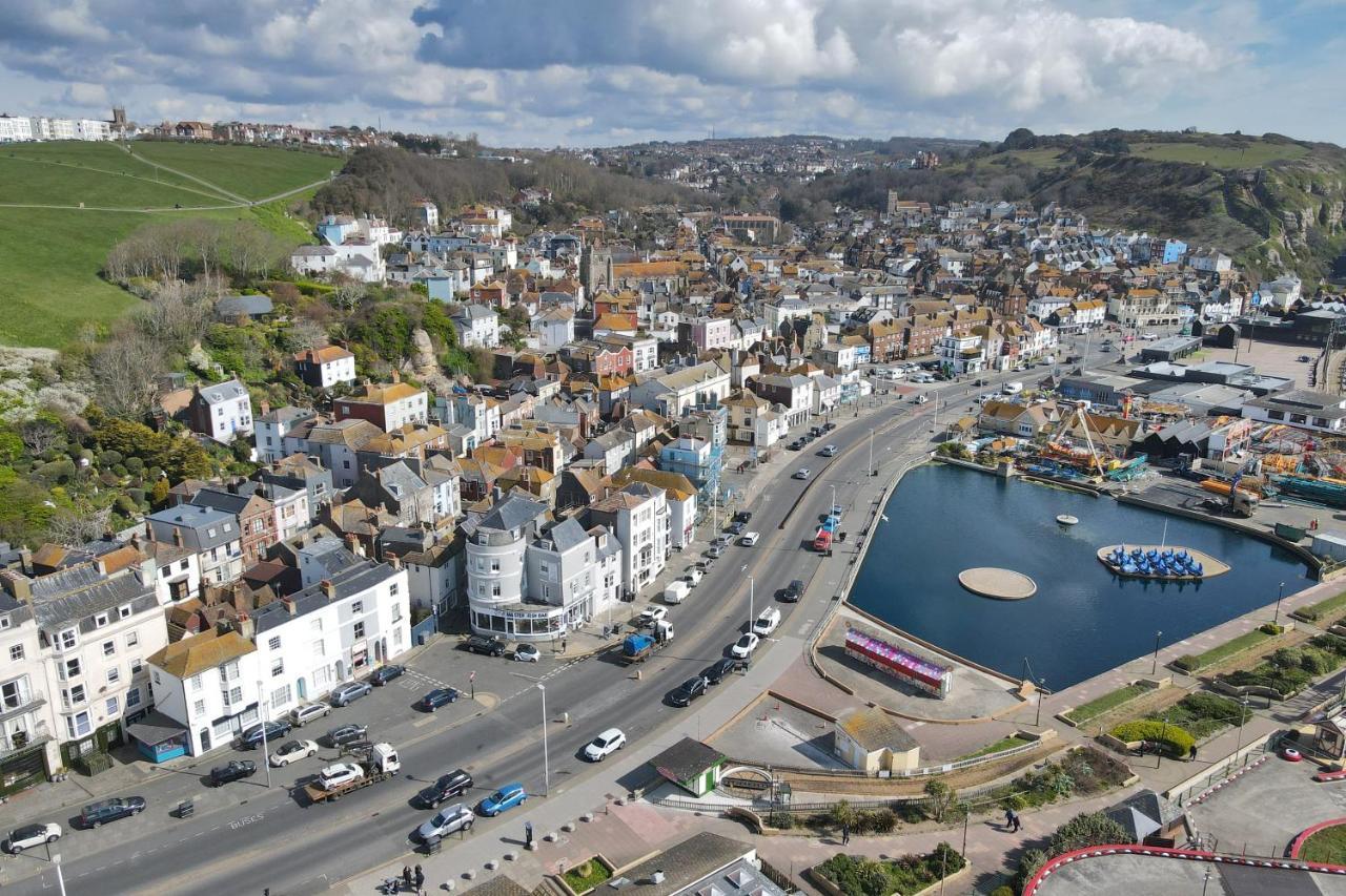 Master Accommodation Suite 2 Sea View With Balcony Hastings Esterno foto