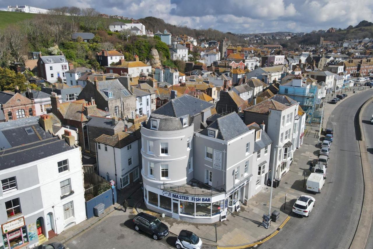 Master Accommodation Suite 2 Sea View With Balcony Hastings Esterno foto