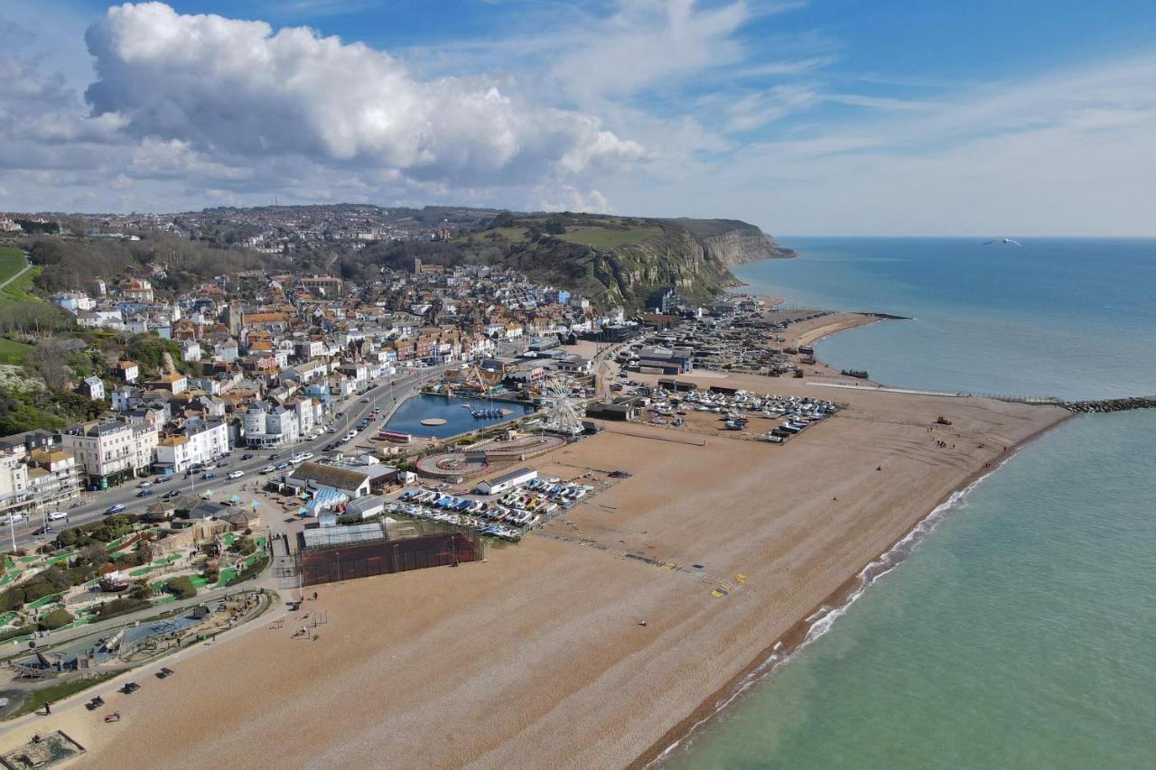 Master Accommodation Suite 2 Sea View With Balcony Hastings Esterno foto