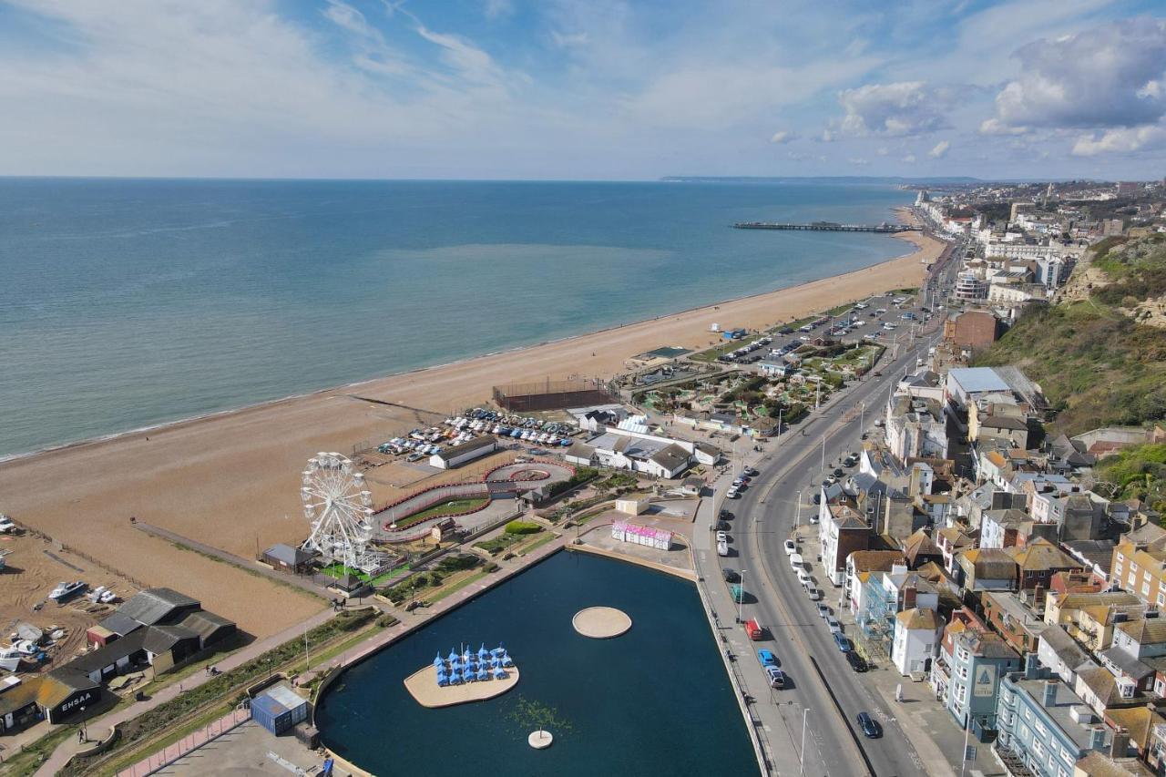 Master Accommodation Suite 2 Sea View With Balcony Hastings Esterno foto